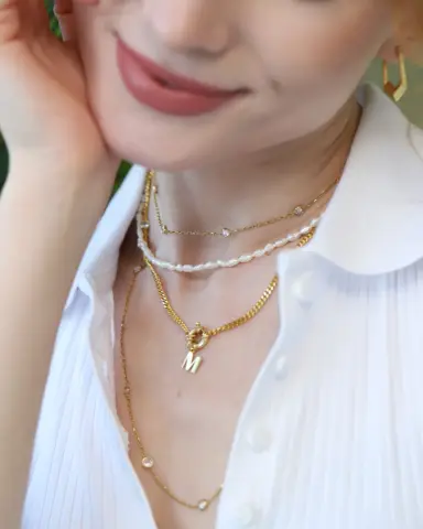 Uzun Zincir Taşlı Tiffany Model Kolye model üzerinde, 925 ayar gümüş