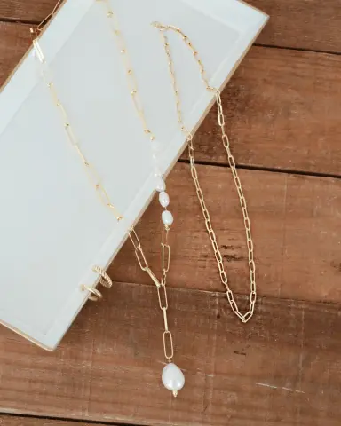 Bety Zincirli İnci Kolye model üzerinde, 925 ayar gümüş, 58 cm