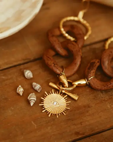 Hera Evil Eye Kolye model üzerinde, 925 ayar gümüş, 55 cm