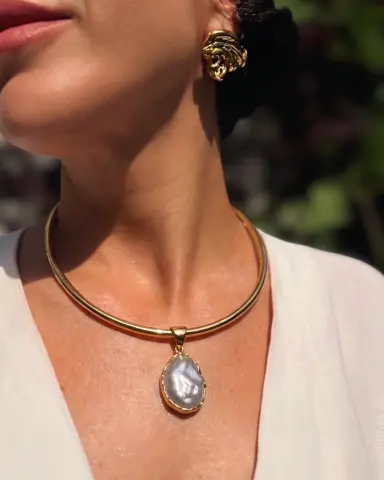 Magma Barok İnci Choker Kolye model üzerinde, 925 ayar gümüş, 12 cm