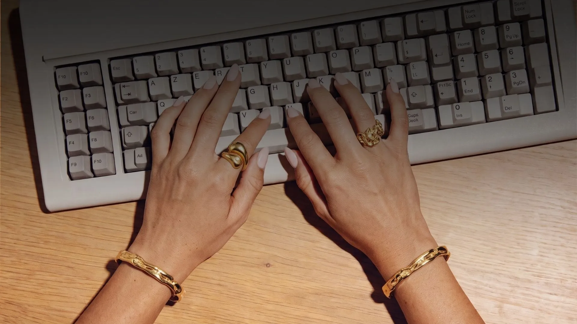 Linya Jewellery ilk tüm ürünlerde geçerli %15 indirim kampanyası